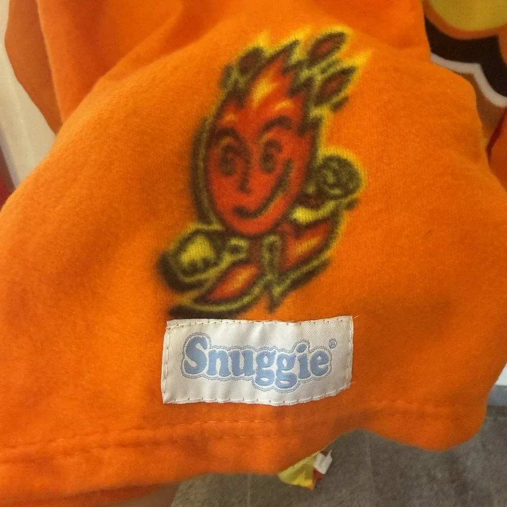 SNUGGIE Flamin' Hot Cheetos WEARABLE Soft FLEECE BLANKET With Sleeves ADULTS